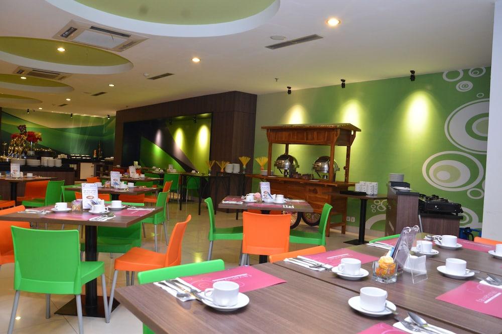 Favehotel Hyper Square Bandung Extérieur photo